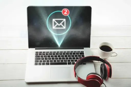 Imagem de capa do artigo: Comment ne pas finir dans le spam ? 7 conseils essentiels de marketing par email Imagem de capa do artigo: Comment ne pas finir dans le spam ? 7 conseils essentiels de marketing par email