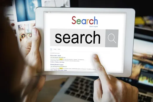 Como o E-E-A-T do Google Impacta o Ranqueamento de Empresas B2B