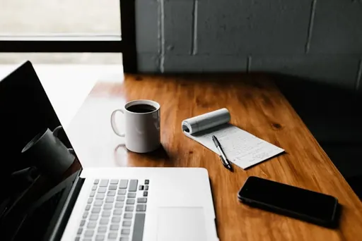 Imagem de capa: 5 motivos para ter um blog no site da sua empresa